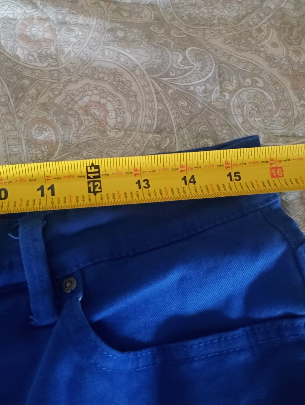 Gloria Vanderbilt Blue Cropped Jeans - Picture 6 of 7